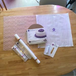 Wilton Fondant tools bundle lot